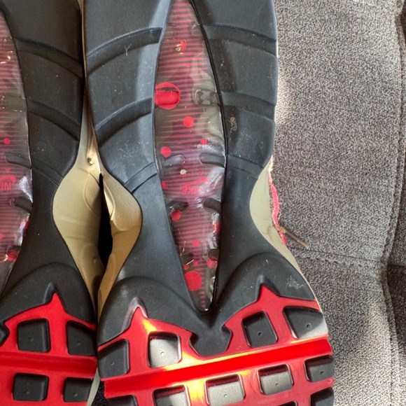 LIKE NEW Nike Air Max 95 Freddie Krueger Sneaker